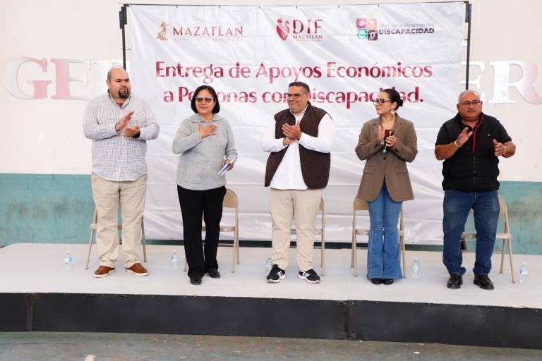 Personas con discapacidad reciben mil pesos de apoyo de noviembre y diciembre de 2024