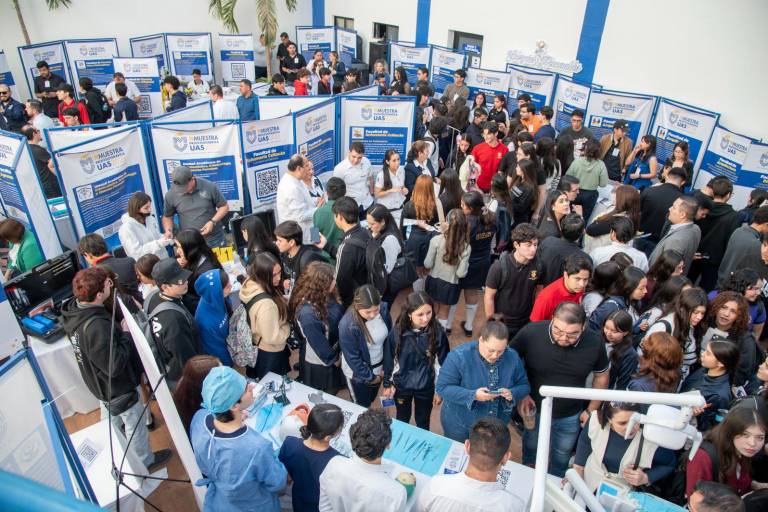 El Rector Jesús Madueña pone en marcha la XX Muestra Profesiográfica UAS 2026: “Tu futuro profesional brillante”, mostrando de joven a joven la extensa oferta educativa de la Casa Rosalina