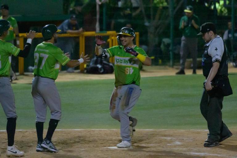 Cañeros debuta con triunfo en la Baja Series 2025 al vencer a Bucaneros de Cabo San Lucas