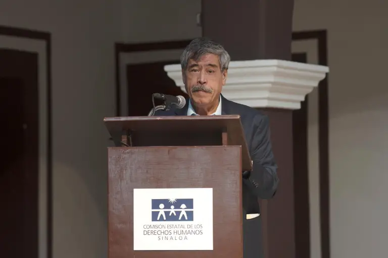 Óscar Loza Ochoa, presidente de la Comisión Estatal de Derechos Humanos de Sinaloa, advierte que la crisis en la entidad aún no ha mejorado.