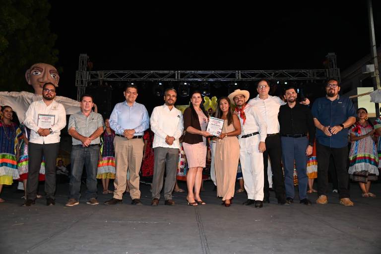 La Guelaguetza y el color de Oaxaca engalanan el inicio del XXXI Festival Internacional Universitario de la Cultura 2026, en el 153 aniversario de la UAS