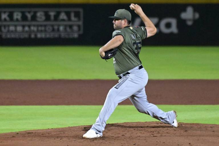 Jorge Pérez luce dominante en el montículo