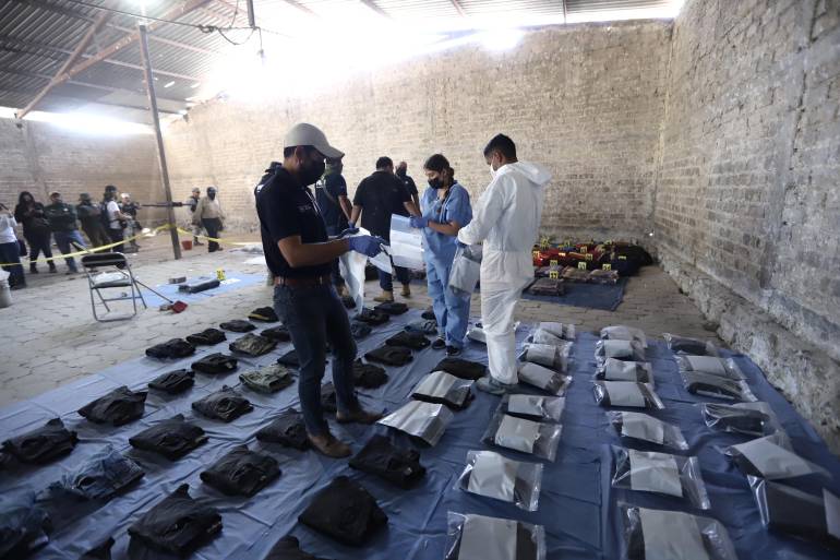 FGR contrata estudiantes de antropología como peritos para caso Teuchitlán por falta de personal