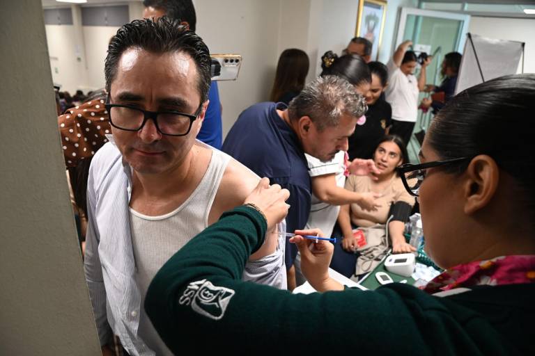 ¡Sinergia por la prevención! La UAS, el IMSS y Encauza ponen en marcha la Jornada de Vacunación Invernal 2026 para promover la salud integral en la comunidad sinaloense