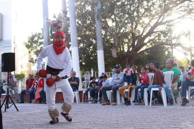 Celebran con festival al niño indígena en Juan José Ríos