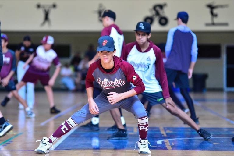 Gran respuesta al try out de beisbol del Isde