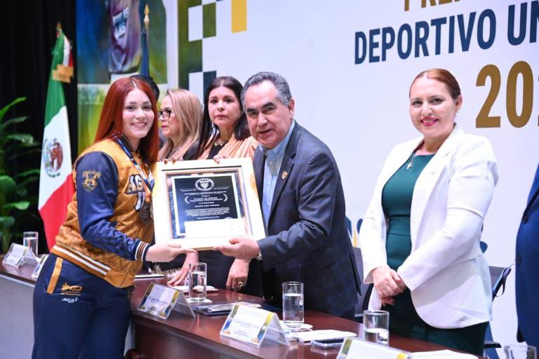 ¡Vuelan alto las Águilas de la UAS! El Rector Jesús Madueña entrega el Premio al Mérito Deportivo 2026; reconoce el esfuerzo y pasión de 224 atletas, médicos y entrenadores