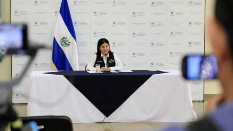Cindy Portal, viceministra de Diáspora y Movilidad Humana del Ministerio de Relaciones Exteriores de El Salvador, se ha manifestado exigiendo una respuesta del Gobierno de México ante la tragedia de migrantes.