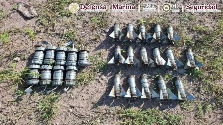 Artefactos explosivos asegurados durante operativos implementados en Sinaloa y Nayarit.
