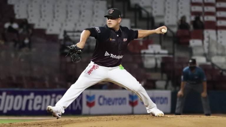 Manny Bañuelos peleará por un lugar en el róster de Yanquis