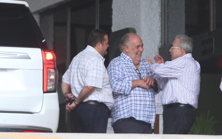 $!Esperan en Mazatlán la llegada del Presidente López Obrador