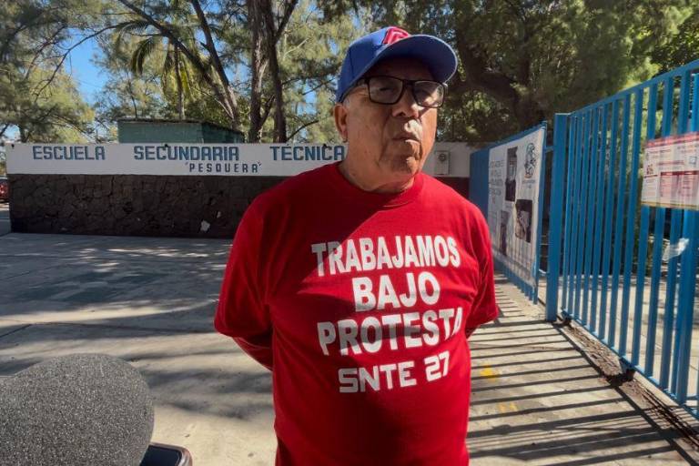 Docentes de la Secundaria Técnica 7 ‘Pesquera’, en Mazatlán, trabajan bajo protesta