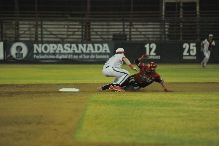 Los Águilas vuelan con la serie de Navojoa