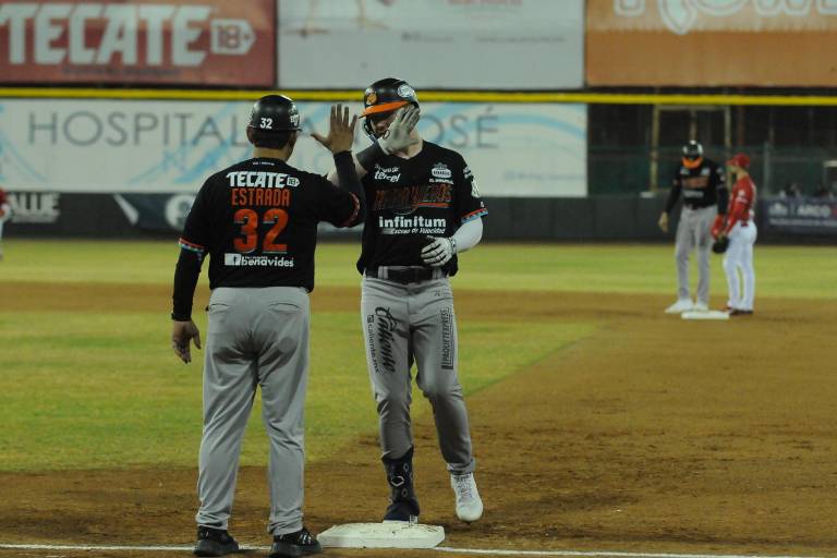 Naranjeros le remonta a Mayos y está ya en semifinales