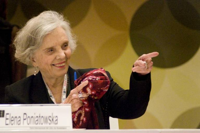 Elena Poniatowska recibirá medalla Belisario Domínguez