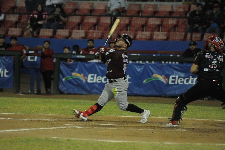 Tomateros responde y empareja la serie en Navojoa