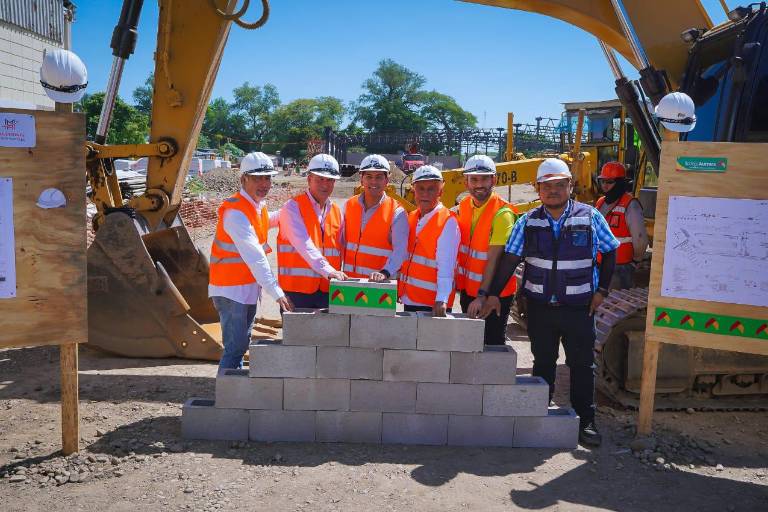 Colocan primera piedra de Bodega Aurrera en Eldorado con inversión de $120 millones
