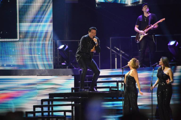 Chayanne enamora a Sinaloa: más de 16 mil almas vibran en el Chevron Park de Los Mochis