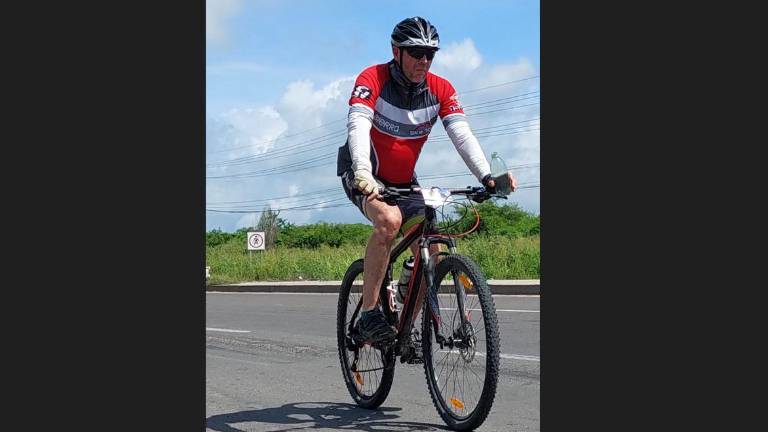 Los ciclista arribaron la tarde de este sábado al puerto.