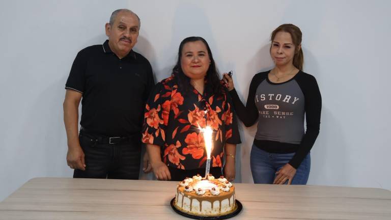 Julián Rocha, Noelia Aguilar y Antonia Torres.