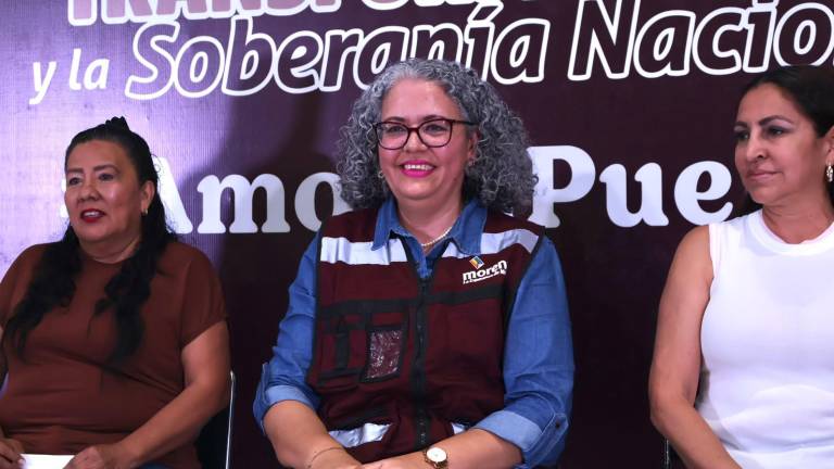 Graciela Domínguez presentó oficialmente su aspiración a la coordinación estatal de Morena durante una asamblea con simpatizantes en Culiacán.