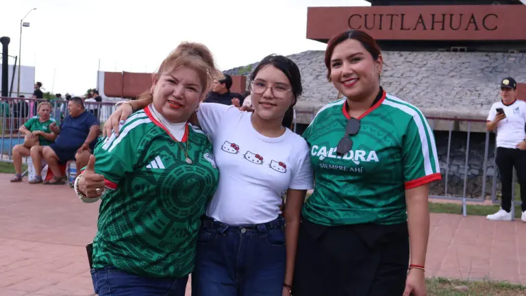 Arman la fiesta en ‘La Canasta’ en apoyo a la selección mexicana