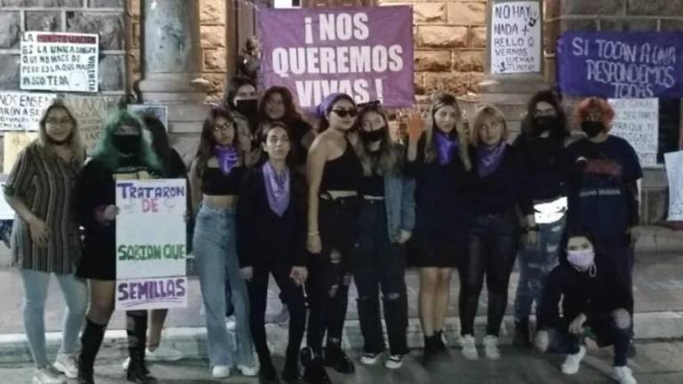 Feminista es asesinada en Palacio Municipal de Guaymas, Sonora, mientras se manifestaba contra violencia
