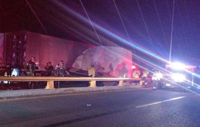 $!Tres muertos y dos heridos tras accidente en el Puente Baluarte de la autopista Durango-Mazatlán