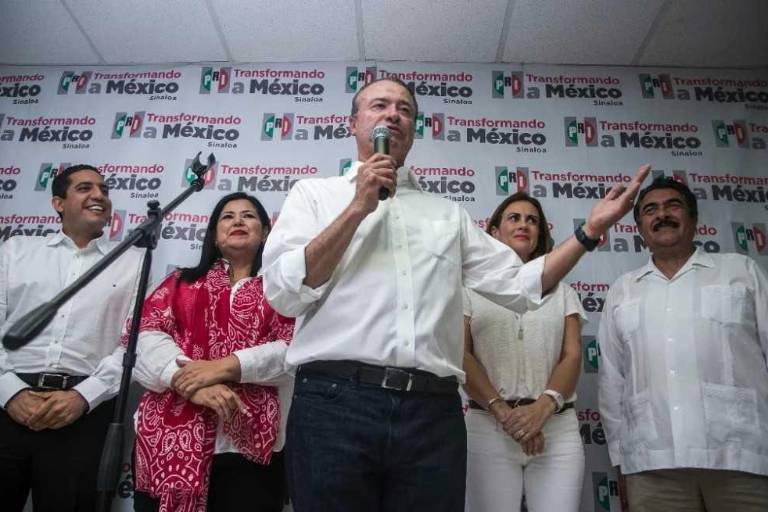 TEPJF valida resolución del PRI de expulsar a Quirino por aceptar Embajada en España