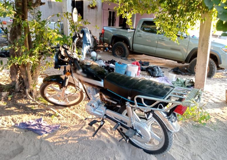 $!Semar asegura drogas, explosivos y arsenal tras enfrentamiento armado en Dautillos, Navolato