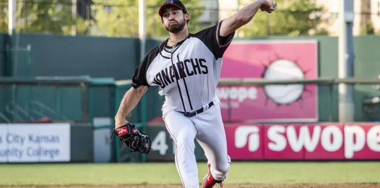 El zurdo de Ohio llega tras un verano destacado en ligas independientes y la LMB.