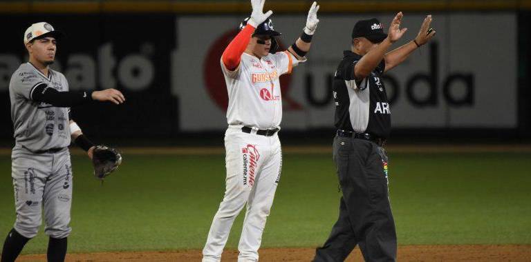 Grant Gavin sale inspirado y el bateo oportuno lleva a Algodoneros al triunfo