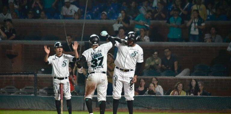 Keven Lamas redondea una gran semana con Saraperos