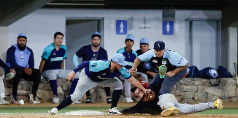 Algodoneros de Guasave viene de atrás y consigue contundente triunfo