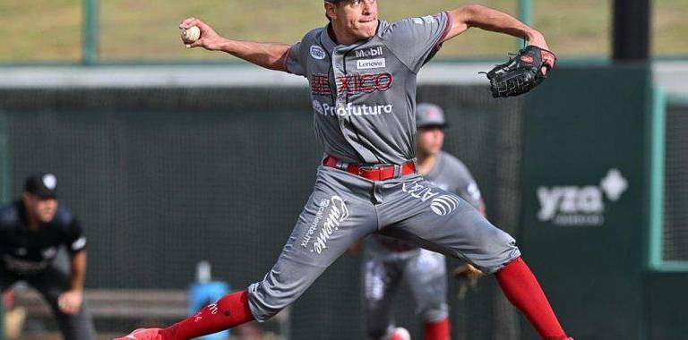 El lanzador derecho Adrián de Horta, originario de La Puente, California, fue anunciado como nuevo refuerzo de los Algodoneros de Guasave.