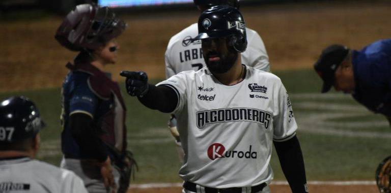 Algodoneros remontan y vencen 5-4 a Tucson en Guasave.