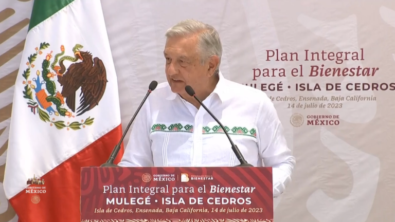 Andrés Manuel López Obrador confirmó que el Gobierno Federal está revisando la operación y funcionamiento de los elevadores del IMSS.