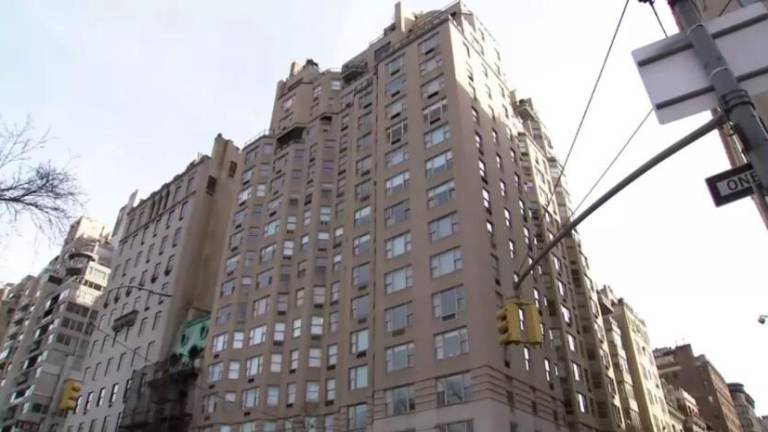 El reportero describió el inmueble, propiedad del titular de la FGR, como un edificio de 16 pisos construido entre 1947 y 1950, por la arquitecta Rosario Candela.