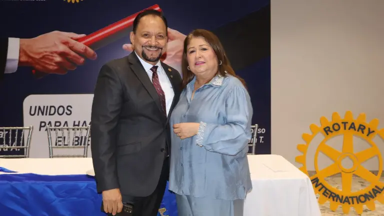 Rinde protesta la nueva mesa directiva del Club Rotario Culiacán Oriente