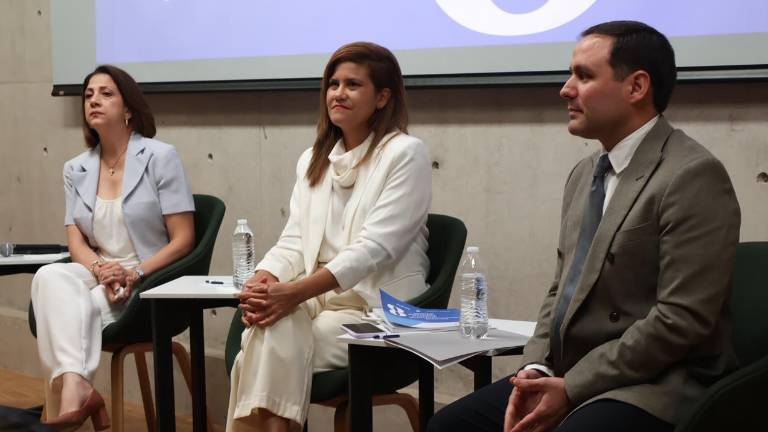 El Sistema Estatal y Municipal Anticorrupción de Sinaloa expuso los principales retos para fortalecer el combate a la corrupción en la entidad.