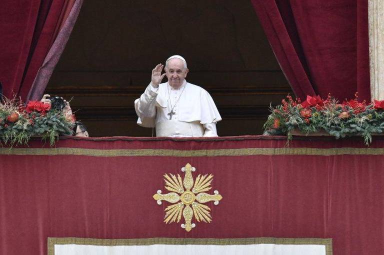 El Papa Francisco pide caminar por senderos de paz en Bendición Urbi et Orbi de la Navidad 2021