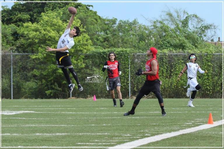 Invita la UAS a niños y jóvenes a integrarse a futbol americano