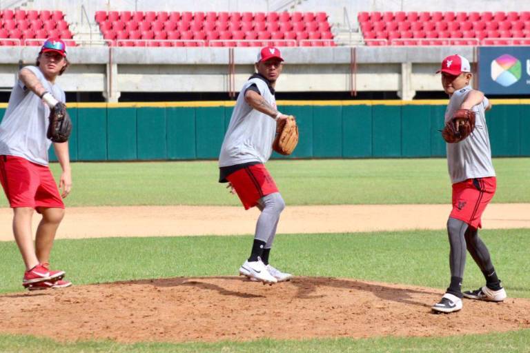 Braulio Torres-Pérez se pone a tono con Venados para su debut invernal
