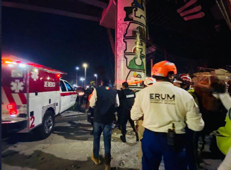 $!Familias identifican muertos por accidente en Metro y demandan justicia. AMLO dice que los culpables pagarán