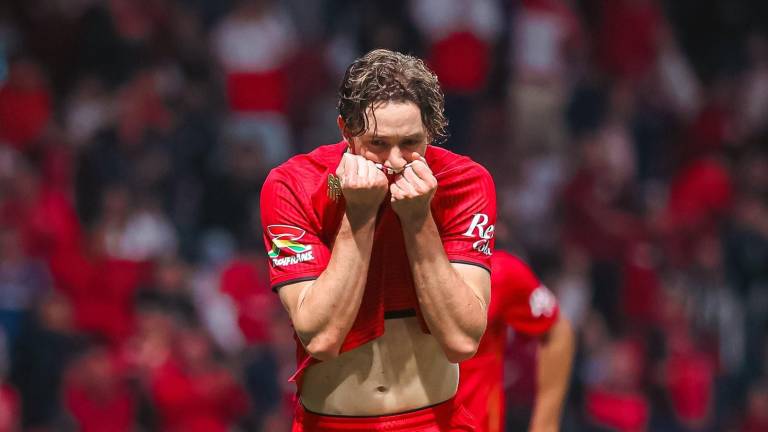 El mediocampista será sometido a cirugía en los próximos días.