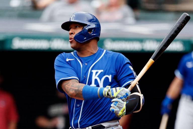 Salvador Pérez impone marca de jonrones para un cátcher en una temporada