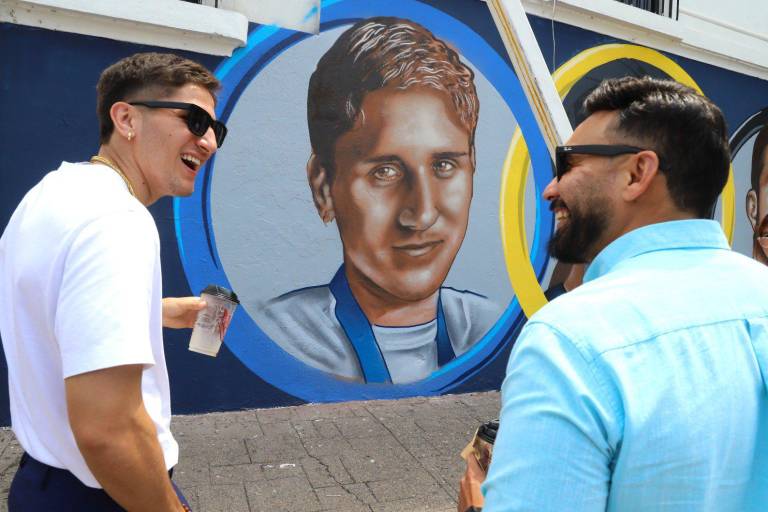 Marco Verde visita mural en su honor, en Culiacán