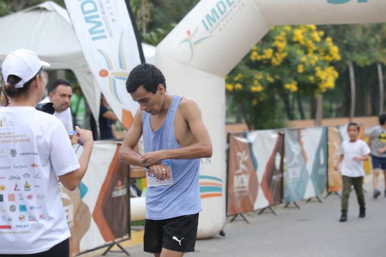 Jesús Labrador gana los 5K de la Quinta Caminata por el Día Internacional de la Parálisis Cerebral