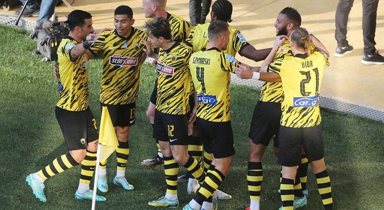 Orbelín Pineda sigue en plan goleador y marca en triunfo del AEK