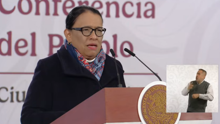 La Secretaria de Gobernación Rosa Icela Rodríguez Velázquez, detalla el programa de atención a migrantes.